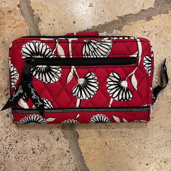 Like new Vera Bradley wallet - Picture 2 of 4